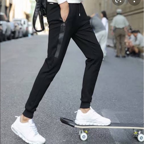 None Other - JOGGERS. Size - M-L